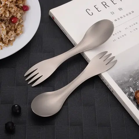 여행용 칫솔 헤드 커버 - 보호기 캡 및 브러시 포드 케이스, 휴대용 플라스틱 클립 16 초경량 티타늄 스푼 슈퍼 하드 포크 스푼, 야외 캠핑 피크닉 식기, 여행 하이킹용 EDC 생존 도구, 2 in 1