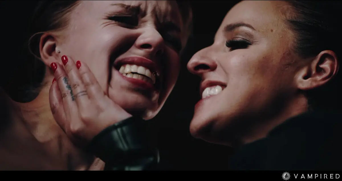 Hotheart Vampired 250926 Amirah Adara Ashby Winter And Sata Jones Head Of The Legion 1080p HEVC X265 PRT 1080p.mp4